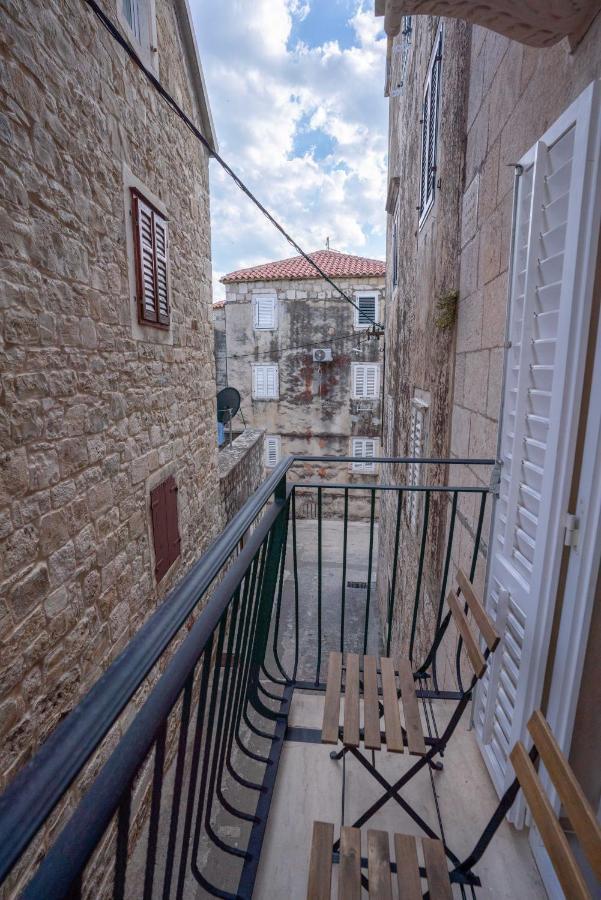 Old Town Makarska Apartments - Central Square Buitenkant foto