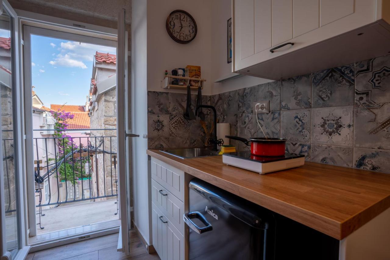 Old Town Makarska Apartments - Central Square Buitenkant foto